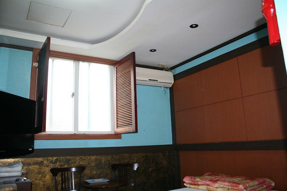 Oppa Hostel Seul Zewnętrze zdjęcie